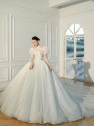 -曼青婚纱礼服馆
