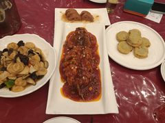 -侬佳蒸菜馆(听潮店)