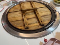 -人民公社铁锅炖·东北菜(卫国道店)