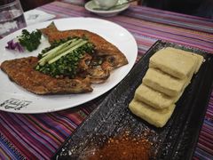 -香巴拉云南餐厅(华莱坞店)