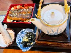 自制活鳗鱼盖浇饭-鳗鱼家·深夜食堂(军博店)