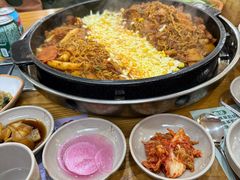 芝士鸡排火锅-高基五春川炒鸡排(威海总店)