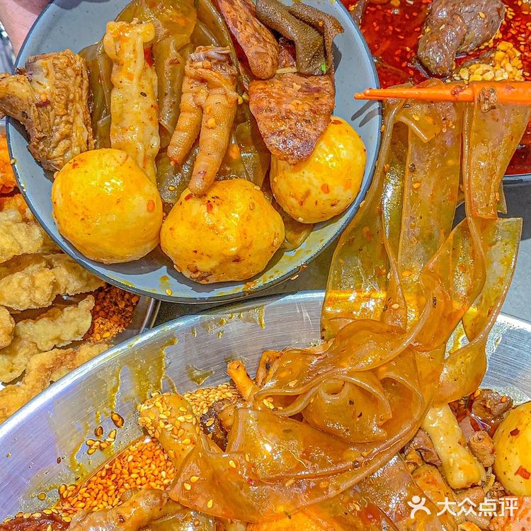 广州这家麻辣烫！吃完只想说一句巴适！