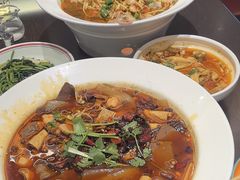 -川流不息·地道川菜·小龙虾(松东路店)