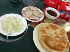 -李连贵酒家熏肉大饼(昆明街店)