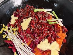 -扎起市井老火锅(乐山总店)
