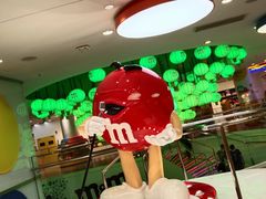 -m豆巧克力世界(上海世茂广场店)