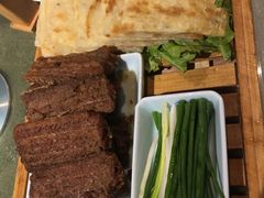 招牌烙饼卷带鱼-北平食府·北京烤鸭(北京西站六里桥店)