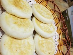 酸奶饼-老阿妈蒙古村·蒙古包·草原文化·歌舞表演(老君堂店)