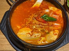 海鲜豆腐汤-富乐满韩国正宗炸鸡韩国料理(虹泉路店)