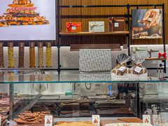 面包甜点陈列柜-Laderach 莱德拉(上海环贸iapm店)