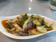 -汗腾格里·风味餐厅(新疆驻京办店)