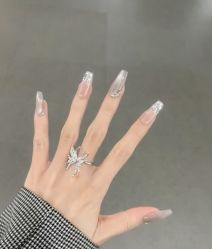 -赢韵美甲美睫瑞士净斑中心