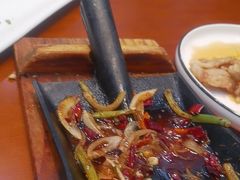 -老码头黑皮肘子锅包肉(文政街店)