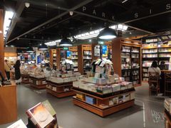 -西西弗书店&矢量咖啡(凯德晶萃广场店)