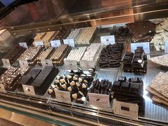 -VENCHI 闻绮(北京国贸商城店)