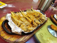 干炸黄花鱼-老东镇啤酒屋海鲜加工·蒸汽海鲜·海鲜烧烤(台东店)