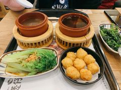 -煲仔皇腊味煲仔饭(经四万达店)