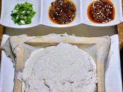 -95号酱骨·一块豆腐(展春园西路店)