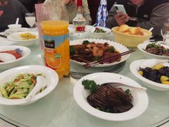 -山明水秀大饭店