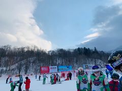 -亚布力新体委滑雪场
