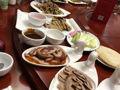 -六和聚传统烤鸭.天津菜(和平店)