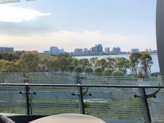 -上海滴水湖皇冠假日酒店