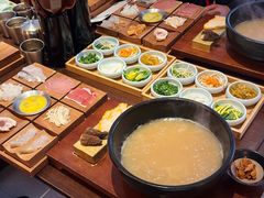 -银米·云南传统过桥米线(双廊黑金冠店)
