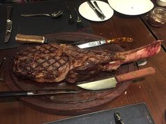 -恰餐厅及酒吧 CHAR Bar & Grill (北京丽都皇冠假日店)
