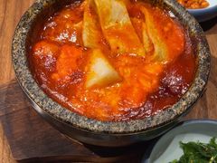 -明洞阿姨·韩式酱蟹烤肉·创意料理(三元桥店)