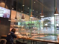 -巴黎贝甜(大宁国际商业广场店)