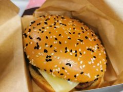 安格斯厚牛芝士堡-麦当劳(国贸店)