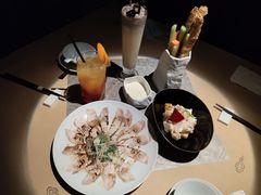 -穹六人间 people 6(岳阳路店)