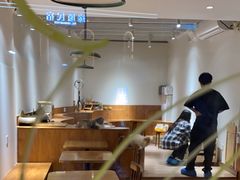 -有猫主题·治愈系猫咖(曾厝垵店)