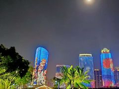 -万绿园