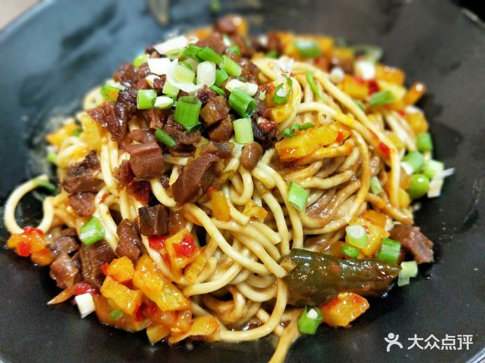 襄阳来了牛肉热干面图片