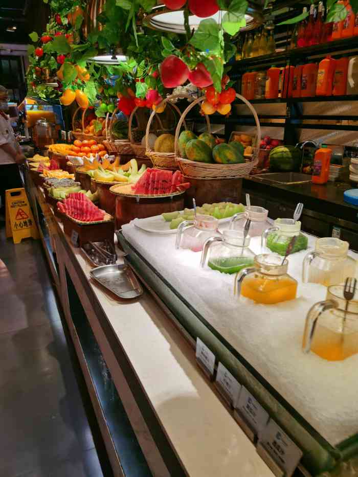 星伦多海鲜自助餐厅(龙湖金沙天街店)