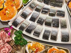 -围炉肉舍•炭烤活鳗•丹东海鲜烤肉(步行街店)