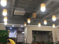 大堂-胡须哥网红竹筒菜