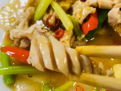 酸萝卜炒猪肚-悦明全牛食府(清林大楼店)