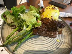 芦笋牛肉班尼迪克蛋-Jamaicablue Coffeeshop(中央广场店)