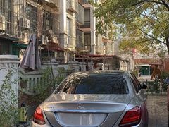 -天津波士信达奔驰4S店(卫津南路店)