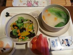 -云海肴·汽锅鸡·云南菜(天山百盛优客店)