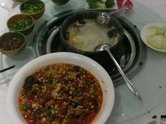 -南渝食府.墨脱石锅松茸鸡