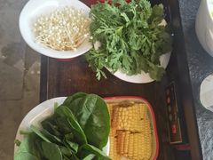 -醉董牛川派鲜肉自选火锅(烟台店)