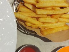 -必胜客(尹山湖歌林公园店)