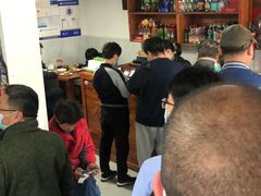 等位区-宝瑞门钉肉饼店
