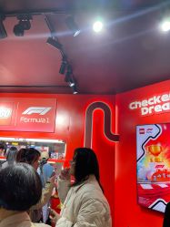 -乐高品牌旗舰店(人民广场店)
