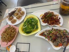 -覃记海鲜美食餐厅