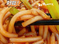 新疆炒米粉-品疆山新疆特色主题餐厅
